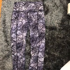 Lululemon time to sweat crops